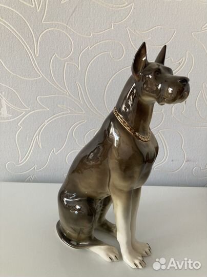 Фарфоровая статуэтка Дог коричневый ифз