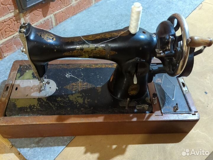 Швейная машина ручная