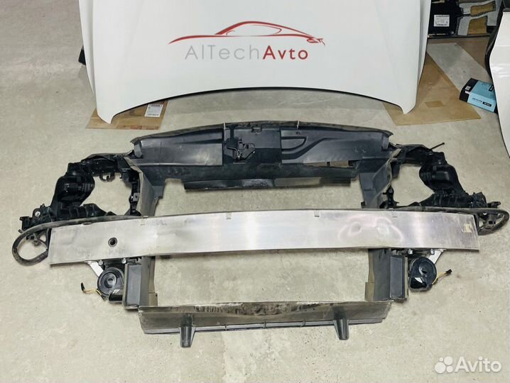 Рамка радиатора (телевизор) Mercedes-Benz W245