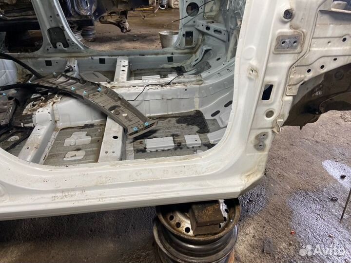 Порог правый Kia Rio G4FC 2013