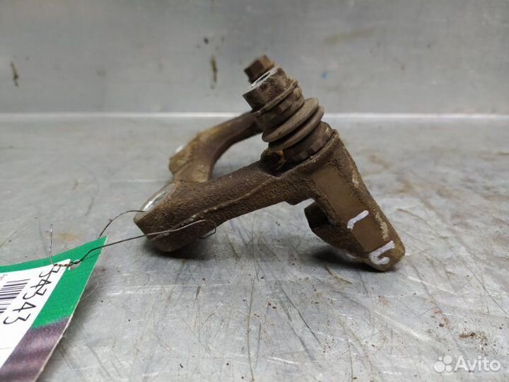 Скоба суппорта заднего Volkswagen Golf VI 2009-201