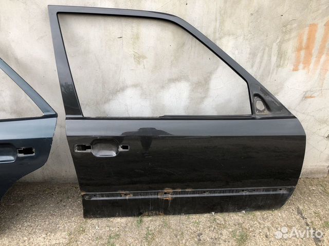 Дверь седан универсал W124