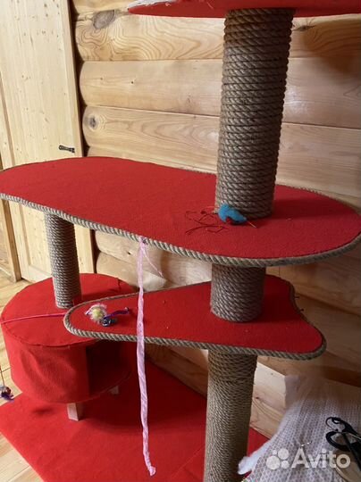 Домик для кошки с когтеточкой