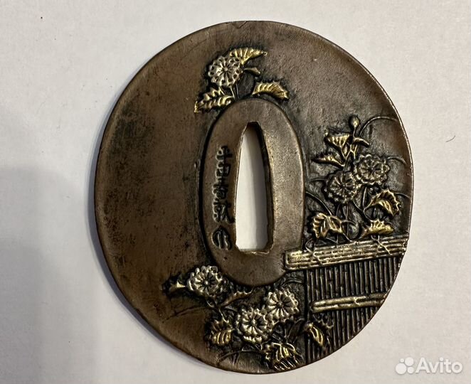 Цуба для вакидзаси