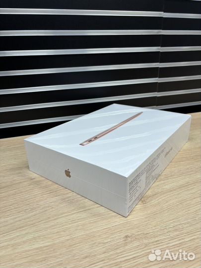 MacBook Air M1 256GB Gold