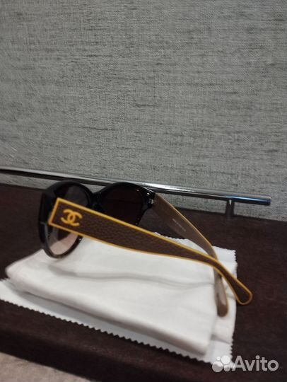 Солнцезащитные очки женские