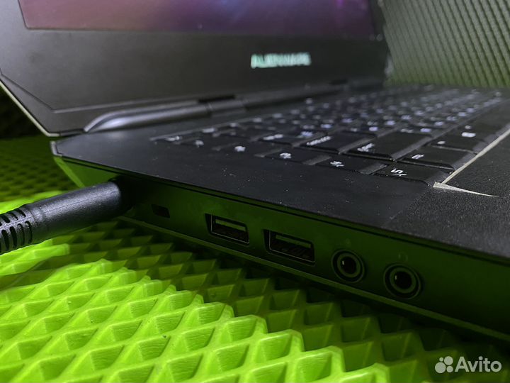 Игровой ноутбук Dell Alienware i7/8/256/GTX 970