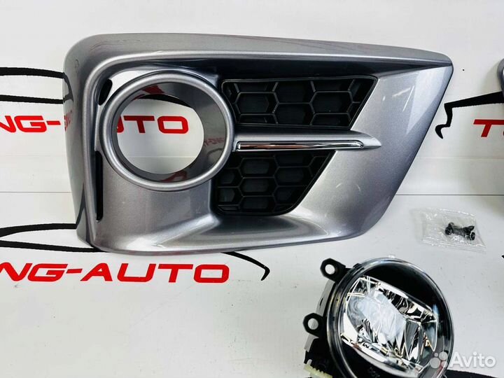 Противотуманные фары Lexus LX570 M8156