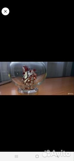 Графин с петухом внутри