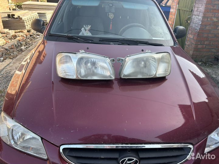 Фара автомобильная