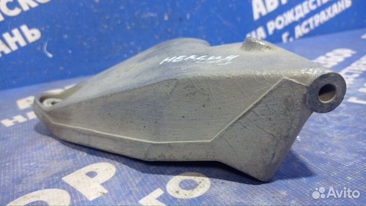 Кронштейн генератора Daewoo Nexia седан A15SMS