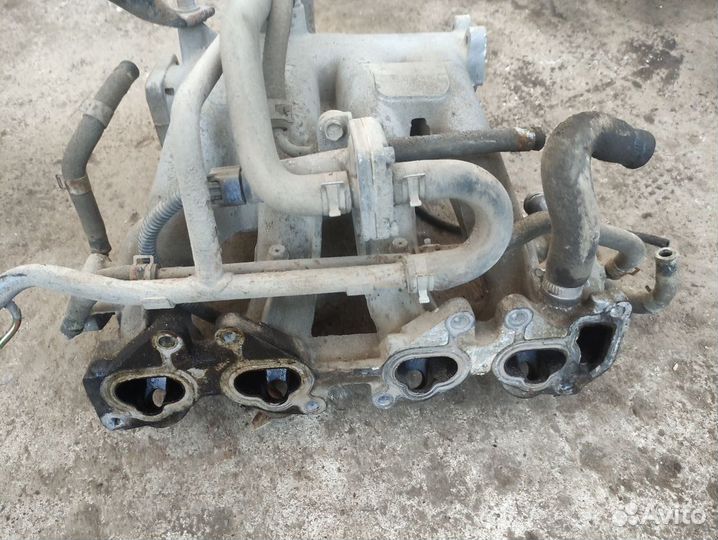 Коллектор впускной Nissan Serena C23 1.6