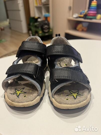 Сандалии детские 24