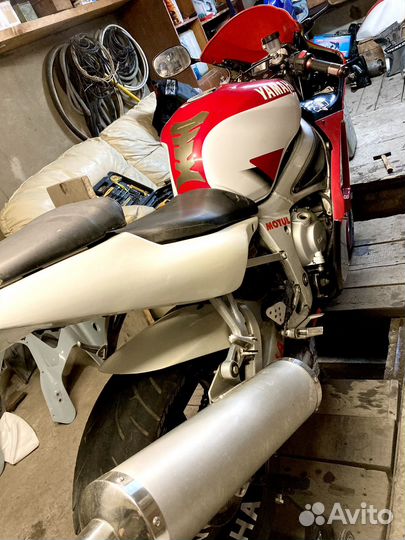 Yamaha R6