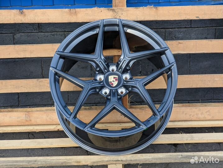 Кованые диски GT Forged R22 на Porsche Cayenne