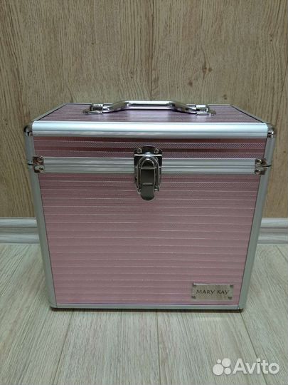 Бьюти кейс для косметики Mary Kay