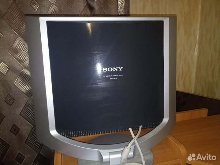 Монитор Sony SDM-HS73 TFT LCD color