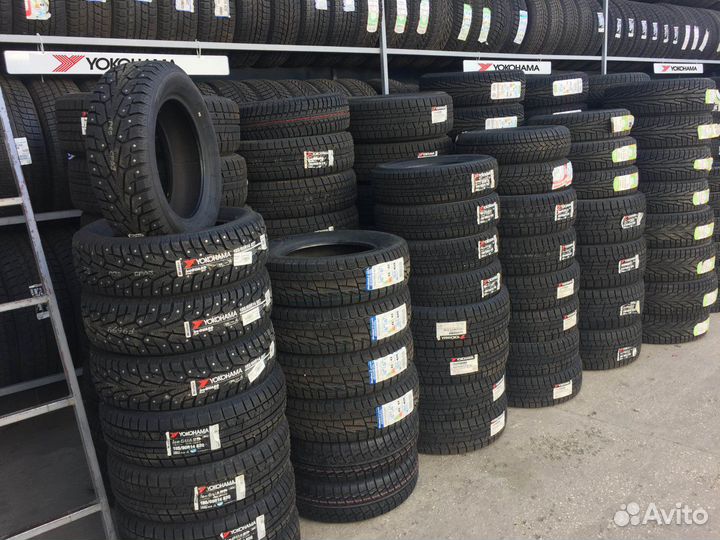 Pirelli Scorpion Winter 265/40 R22 106V