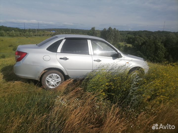 LADA Granta 1.6 МТ, 2012, 195 000 км