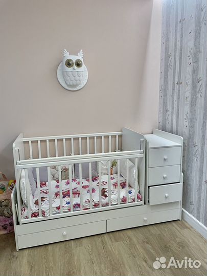 Детская кроватка-трансформер с маятником и комодом