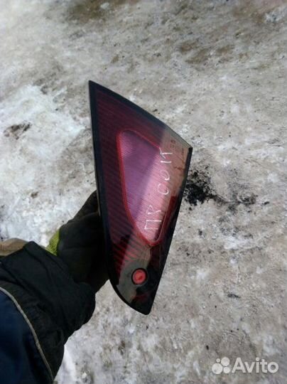 Фонарь задний правый Mitsubishi Colt