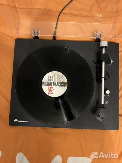 Проигрыватель винила premiera