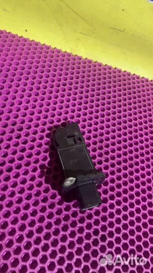 Датчик массового расхода воздуха дмрв Ford Transit