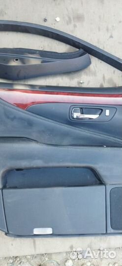 Обшивка двери передняя левая Lexus Ls600Hl UVF46