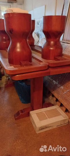 Из массива дуба скамьи