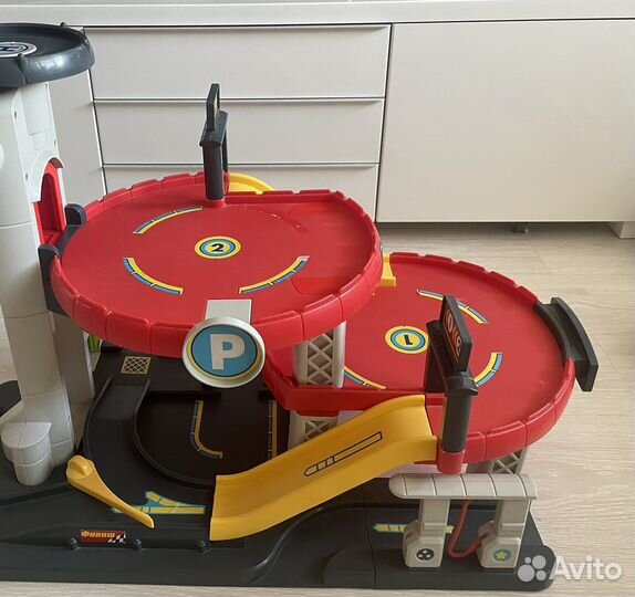 ELC большая парковка