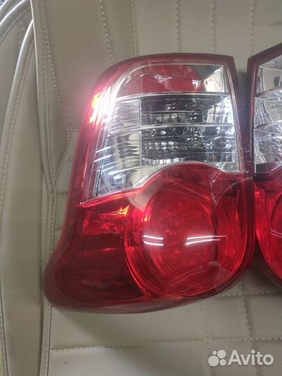 Задние фары fielder141