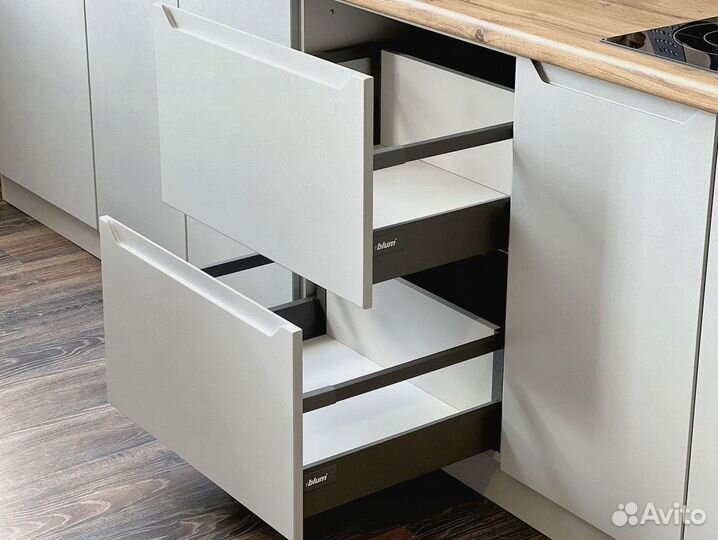 Кухонный гарнитур угловой