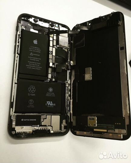 Ремонту iPhone, Замена стекла смартфона