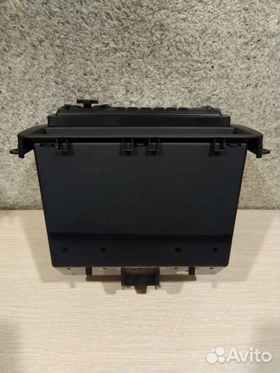 Рамка с нишей vag 6RU857058