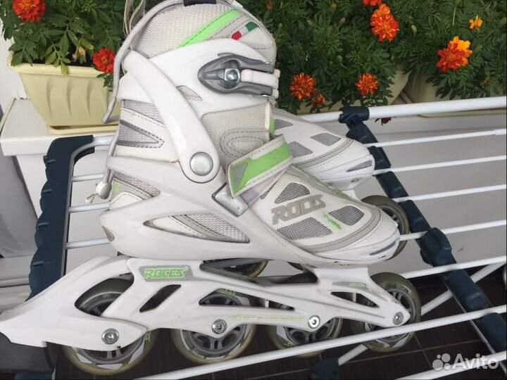 Продам женские роликовые коньки