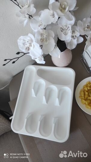 Лоток для столовых приборов новая