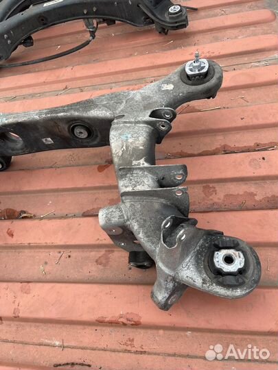 Балка задней подвески Mercedes w221