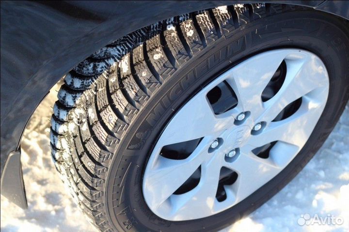 Michelin X-Ice North 2 215/60 R16