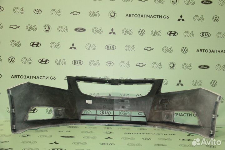 Бампер передний белый Chevrolet Cruze 2009 - 2013
