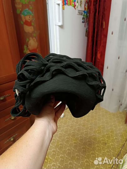 Фетрова шляпка женская