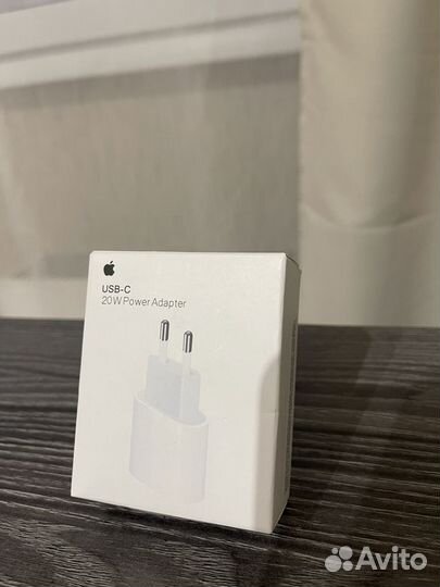 Новое оригинальное зарядное устройство Apple Type