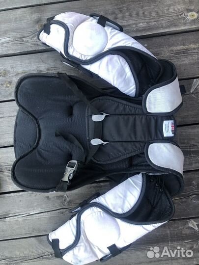 Вратарский нагрудник vaughn