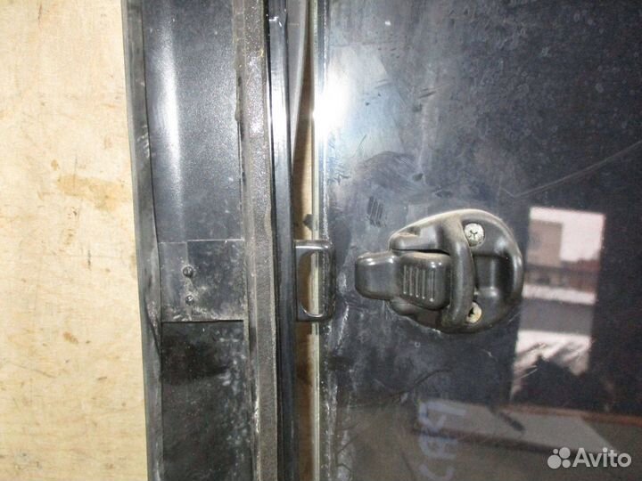 Стекло кузовное правое Mitsubishi Pajero 2