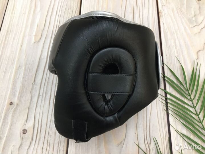 Боксерский шлем Venum