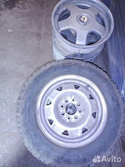 Диски 4 шт на 13, шины 2 шт, все б/у. за все