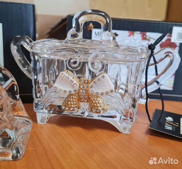 Новая посуда в коробке