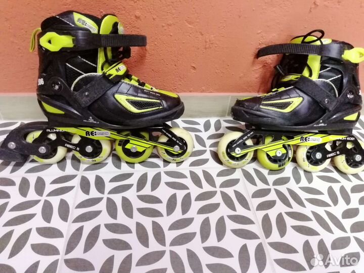 Роликовые коньки детские Reaction 31-36 и защита
