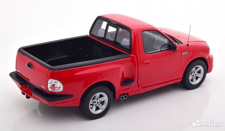 1/18 2003 Ford F-150 SVT Lightning DNA