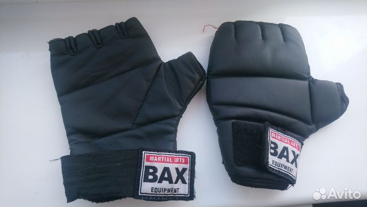 Спортивные перчатки