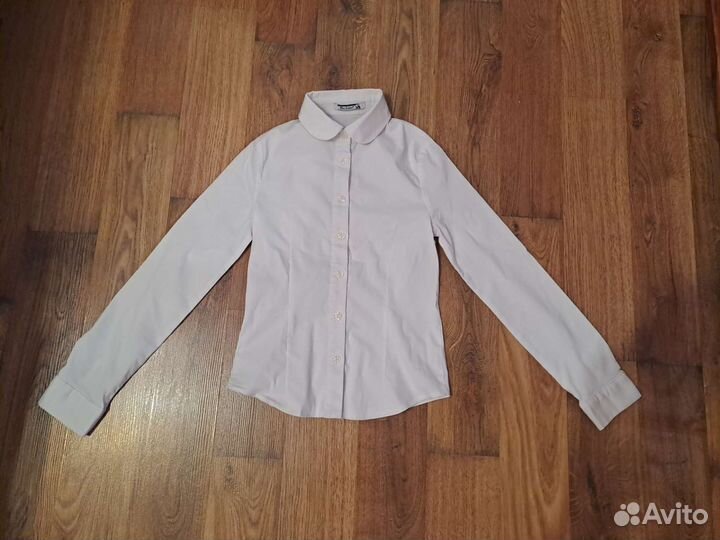 Джинсы, водолазка, жилет, блузка 122